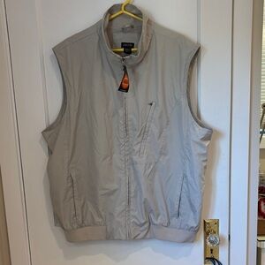 Izod Men's Gray Sleeveless Vest